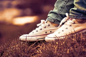 Comment nettoyer efficacement vos converses blanches