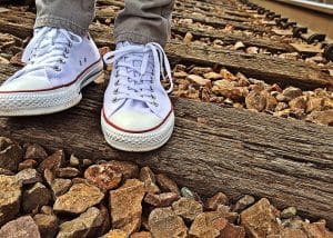 Comment nettoyer efficacement vos converses blanches